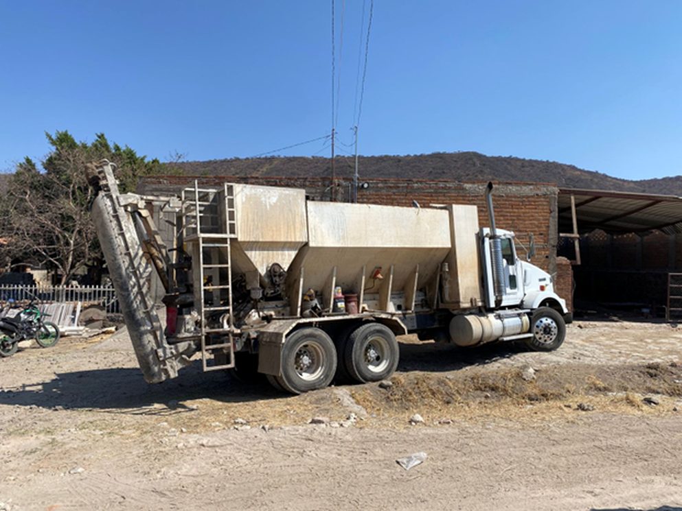 Planta móvil de concreto trabajando en Agrotecnologías de Jalisco