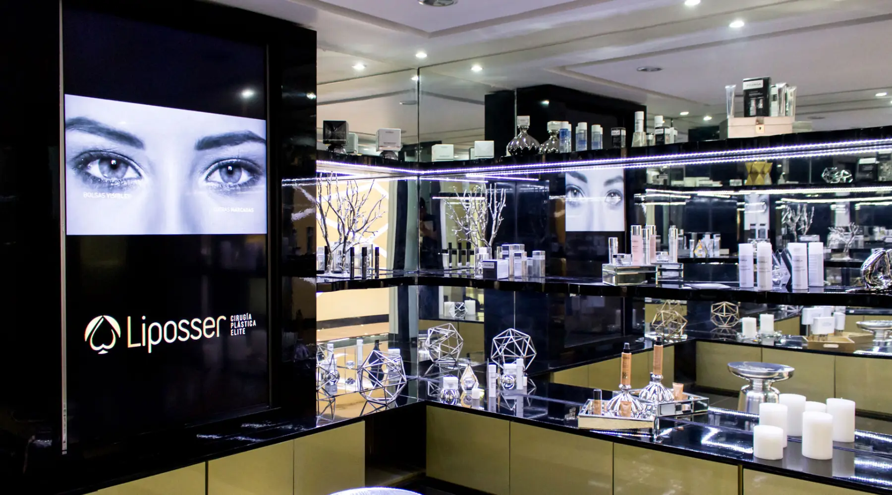 The Liposser boutique inside the clinic in Guadalajara